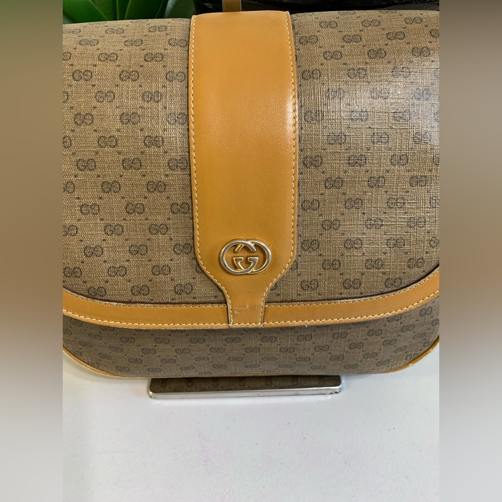 👜💕 Vintage GUCCI Crossbody Tan Leather Bag - Picture 7 of 13